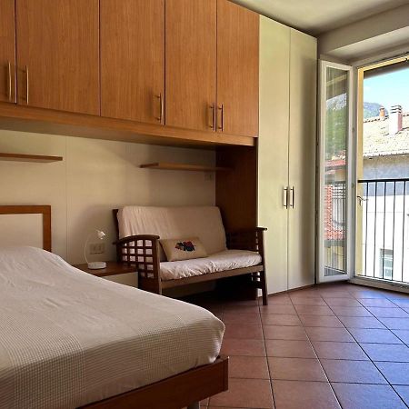 Lecco Only Females Guest House Zewnętrze zdjęcie