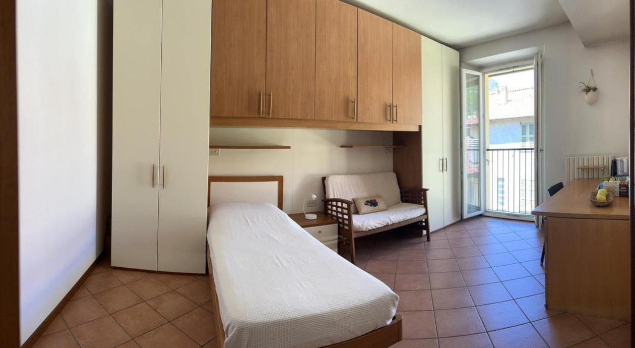 Lecco Only Females Guest House Zewnętrze zdjęcie